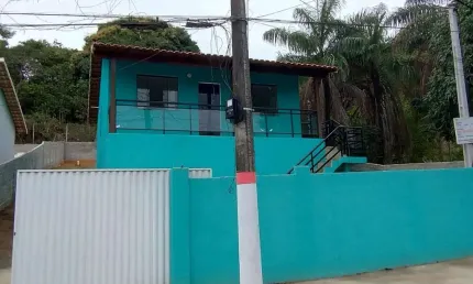 Casa com 2 quartos à venda na rua um, jacaroá, maricá por r$ 360.000