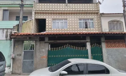 Casa com 4 quartos à venda na Rua Felipe Mascarenhas, 28, Amendoeira, São Gonçalo por R$ 290.000