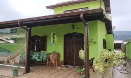 Casa com 3 quartos à venda na Rua Dois, 21, Jacaroá, Maricá por R$ 550.000