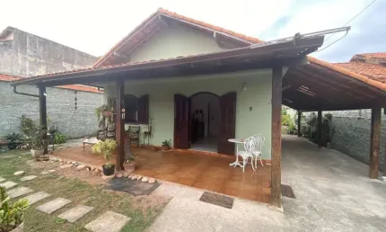 Casa com 4 quartos à venda na Rua Van Lerbergue, Jardim Atlântico Central (Itaipuaçu), Maricá por R$ 585.000