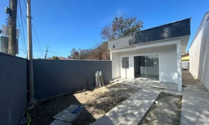 Casa com 2 quartos à venda na Estrada Beira Lagoa de Guarapina, Cordeirinho (Ponta Negra), Maricá por R$ 320.000
