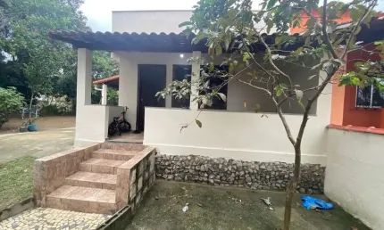 Casa com 1 quarto à venda na Rua Venezuela, 12, Jacaroá, Maricá por R$ 280.000