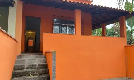 Casa com 2 quartos à venda na Rua Venezuela, Jacaroá, Maricá por R$ 350.000