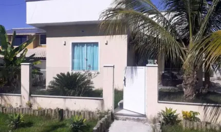 Casa em condomínio fechado com 3 quartos à venda na Rua Raul Alfredo de Andrade, 540, Caxito, Maricá por R$ 539.000