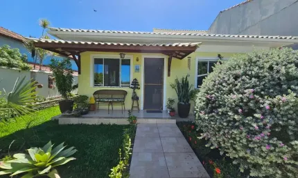 Casa em condomínio fechado com 3 quartos à venda na Rua Raul Alfredo de Andrade, 00, Caxito, Maricá por R$ 790.000