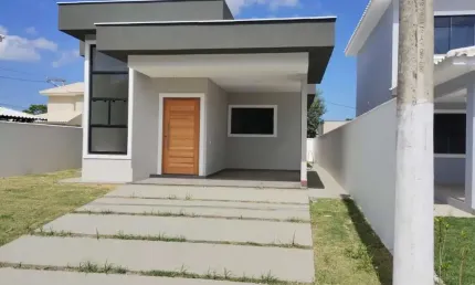 Casa em condomínio fechado com 3 quartos à venda na Estrada Henfil, Pindobas, Maricá, 91 m2 por R$ 540.000