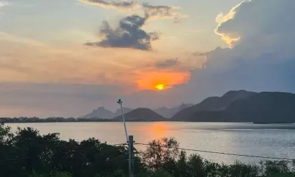 Casa com 2 quartos à venda na Rua Professor Mazini Bueno, 243, Piratininga, Niterói, 160 m2 por R$ 360.000