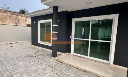 Casa com 2 quartos à venda na Rua Getúlio Vargas, Jardim Atlântico Oeste (Itaipuaçu), Maricá, 80 m2 por R$ 330.000