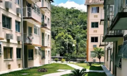 Apartamento com 2 quartos à venda na rua senador fernandes da cunha, 1002, rio do ouro, niterói, 60 m2 por r$ 135.000