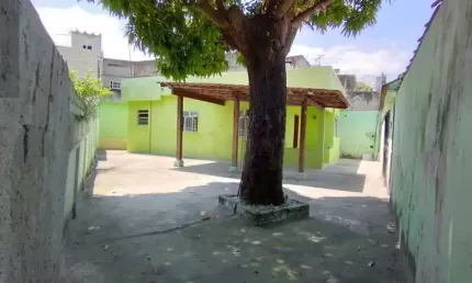 Casa com 2 quartos à venda na Rua Cristóvão Rosa de Almeida, 44, Porto Novo, São Gonçalo por R$ 240.000