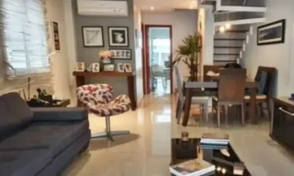 Casa à venda em Maravista, Niterói-RJ: 3 quartos, churrasqueira e piscina! Aproveite essa oportunidade única!
