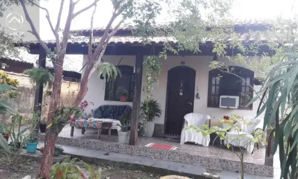 Casa em condomínio fechado com 2 quartos à venda na Rua Irineu Ferreira Pinto, 329, Ponta Grossa, Maricá por R$ 450.000