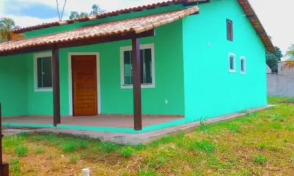 Casa com 2 quartos à venda na Rua Vinte e Cinco, Balneário Bambuí (Ponta Negra), Maricá por R$ 350.000