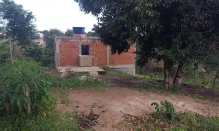 Terreno à venda na rua sessenta e um, jacaroá, maricá por r$ 130.000