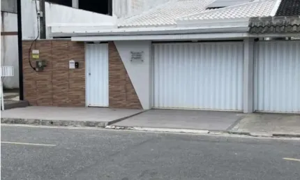 Casa com 3 quartos à venda na Rua João Goulart, 41, Jardim Atlântico Oeste (Itaipuaçu), Maricá por R$ 890.000