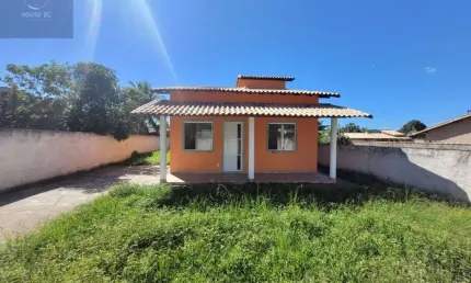 Casa com 2 quartos à venda na Rua Dezessete, Itapeba, Maricá por R$ 340.000