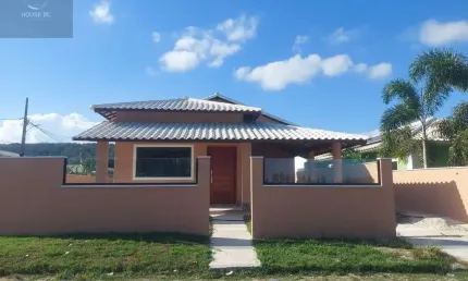 Casa em condomínio fechado com 3 quartos à venda na Rua Raul Alfredo de Andrade, Caxito, Maricá por R$ 565.000