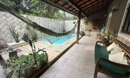 Casa com 3 quartos à venda na Rua Maria Izabel Bolckau, 09, Maravista, Niterói, 270 m2 por R$ 790.000