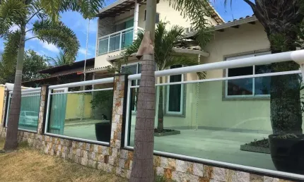 Casa em condomínio fechado com 4 quartos à venda na Rua Irineu Ferreira Pinto, 374, Ponta Grossa, Maricá, 150 m2 por R$ 999.000