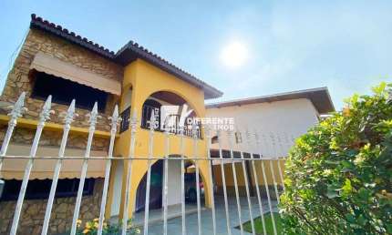 Casa com 3 dormitórios à venda, 429 m² por R$ 820.000,00 - Andrade Araújo - Nova Iguaçu/RJ
