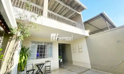 Casa com 3 dormitórios à venda, 115 m² por R$ 550.000,00 - Moqueta - Nova Iguaçu/RJ