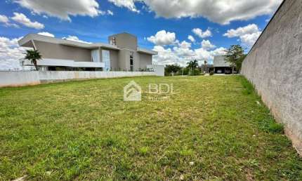 Terreno em condomínio fechado à venda na Rua Professor Roberto Magalhães Randi, 107, Loteamento Mont Blanc Residence, Campinas por R$ 1.440.000