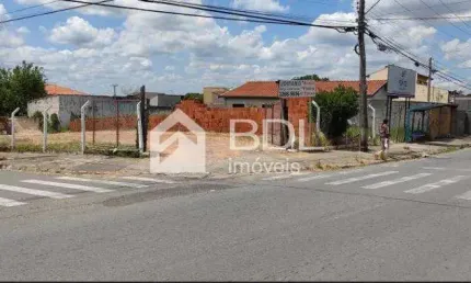 Terreno comercial para alugar na Avenida Arymana, 1200, Parque Dom Pedro II, Campinas por R$ 8.500