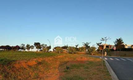 Terreno em condomínio fechado à venda na Rua José Roberto Folegatti, 116, Loteamento Residencial Arborais, Campinas por R$ 750.000