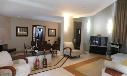 Casa em condomínio fechado com 4 quartos para alugar na Rua Taperebá, 26, Loteamento Alphaville Campinas, Campinas, 390 m2 por R$ 14.000