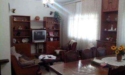 Casa com 5 quartos à venda na Avenida Diogo Álvares, 1570, Parque São Quirino, Campinas, 224 m2 por R$ 700.000