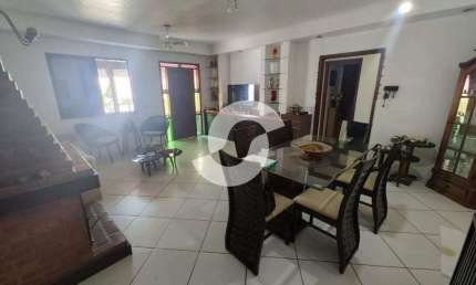 Casa à venda em Niterói, Badu, com 3 quartos, 198m²