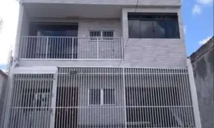 Sobrado para Venda em Curitiba, Pinheirinho, 3 dormitórios, 3 banheiros, 9 vagas