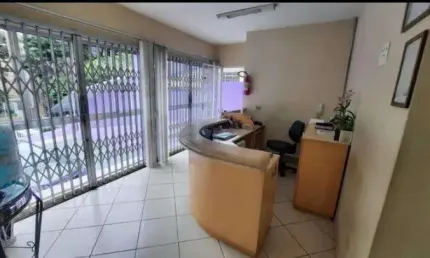 Sala Comercial para Venda em Curitiba, Mercês, 3 banheiros, 5 vagas