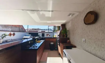 Sobrado galo branco ,vende ou troca por chacaras em caçapava
