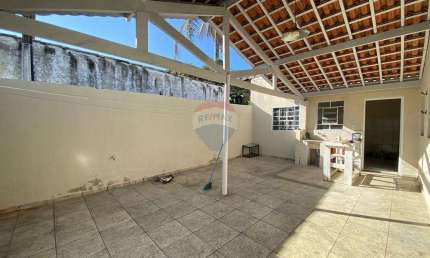 Casa para locação no Eugênio de Melo – Conforto, praticidade e localização estratégica!