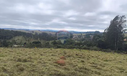 Terreno à venda no Centro, Paraibuna 