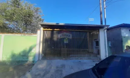 Aluga-se casa  localizada no bairro galo branco, são josé dos campos, são paulo - com suíte - r$ 1.400,00
