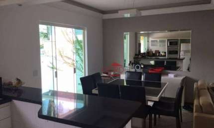 Casa com 3 dormitórios à venda, 220 m² por R$ 1.050.000,00 - Parque Nova Jandira - Jandira/SP