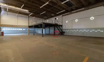 Galpão para alugar, 2000 m² por R$ 55.032,00 - Jardim Regina Alice - Barueri/SP