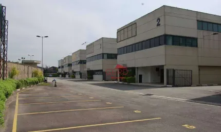 Galpão para alugar, 748 m² por R$ 35.450,00 - Quitaúna - Osasco/SP