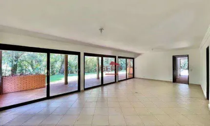 Casa Ampla em Condomínio – 7 Quartos, Piscina e Gourmet – Cotia/SP: R$ 1.100.000,00