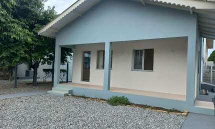 Casa com 3 quartos para alugar na Rua Alfredo Trompowski, 119, Centro, Itajaí