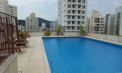 More a minutos do centro. apartamento com 3 dormitórios, sendo 1 suíte.