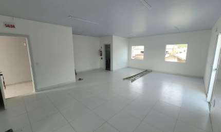 Sala comercial com 1 sala para alugar na Rua Mariangela Rocha Fabeni, 330, Espinheiros, Itajaí