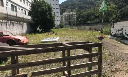Terreno à venda na Avenida Santa Maria, 15, Enseada, Guarujá