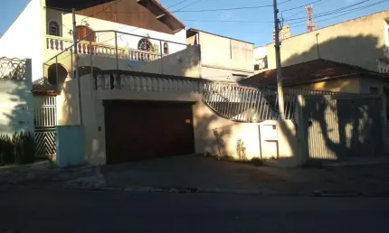 Sobrado para Venda em Santo André, Jardim, 3 dormitórios, 1 suíte, 3 banheiros, 2 vagas