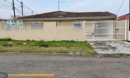 Casa à venda na Rua Goiânia, 126, Ouro Fino, São José dos Pinhais