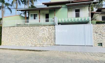 Casa com 3 quartos à venda no Velha Central, Blumenau , 211 m2 por R$ 1.250.000