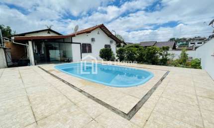 Casa com 2 quartos à venda no Velha Central, Blumenau , 99 m2 por R$ 700.000