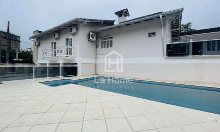 Casa com 3 quartos à venda em Água Verde, Blumenau , 397 m2 por R$ 1.200.000